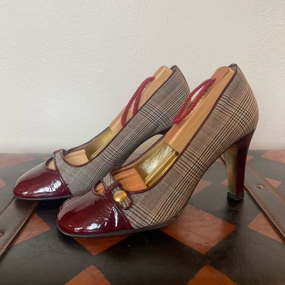 Juicy Couture Burgundy & Plaid Mary Jane Heels - Picture 3 of 8